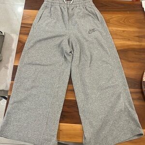 NIKE Women’s Sweatpants CZ4571 Loose Fit Terry Lined Wide Leg Polycotton Pants